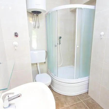 Kumpar Apartament *