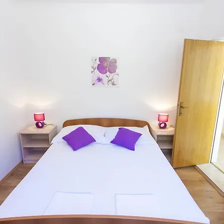 Kumpar * マカルスカ