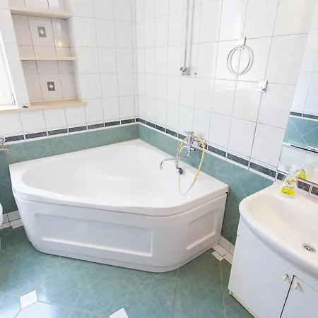 Kumpar マカルスカ